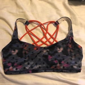 Lululemon feee to be wild bra size 8